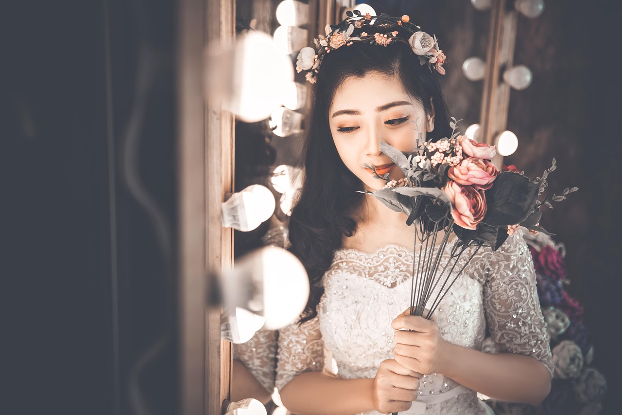 迪奧最新眼影引領(lǐng)時(shí)尚風(fēng)潮，魅力眼神盡在掌握